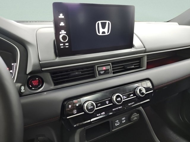 Used 2025 Honda Pilot Black Edition image 27