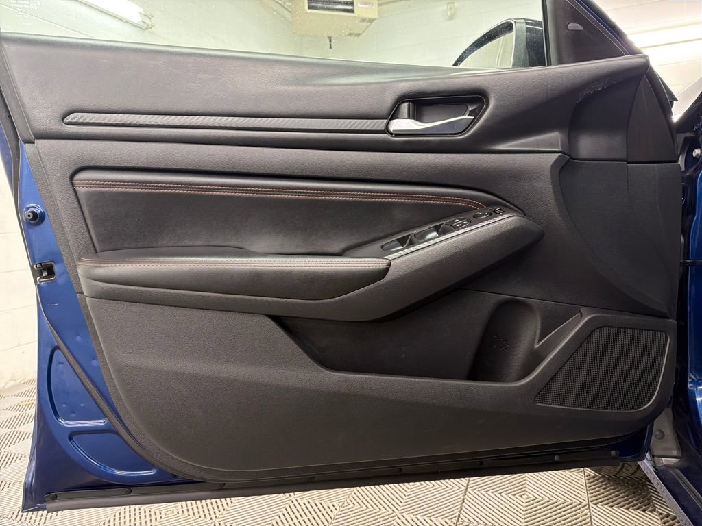 Used 2019 Nissan Altima 2.5 SR image 14