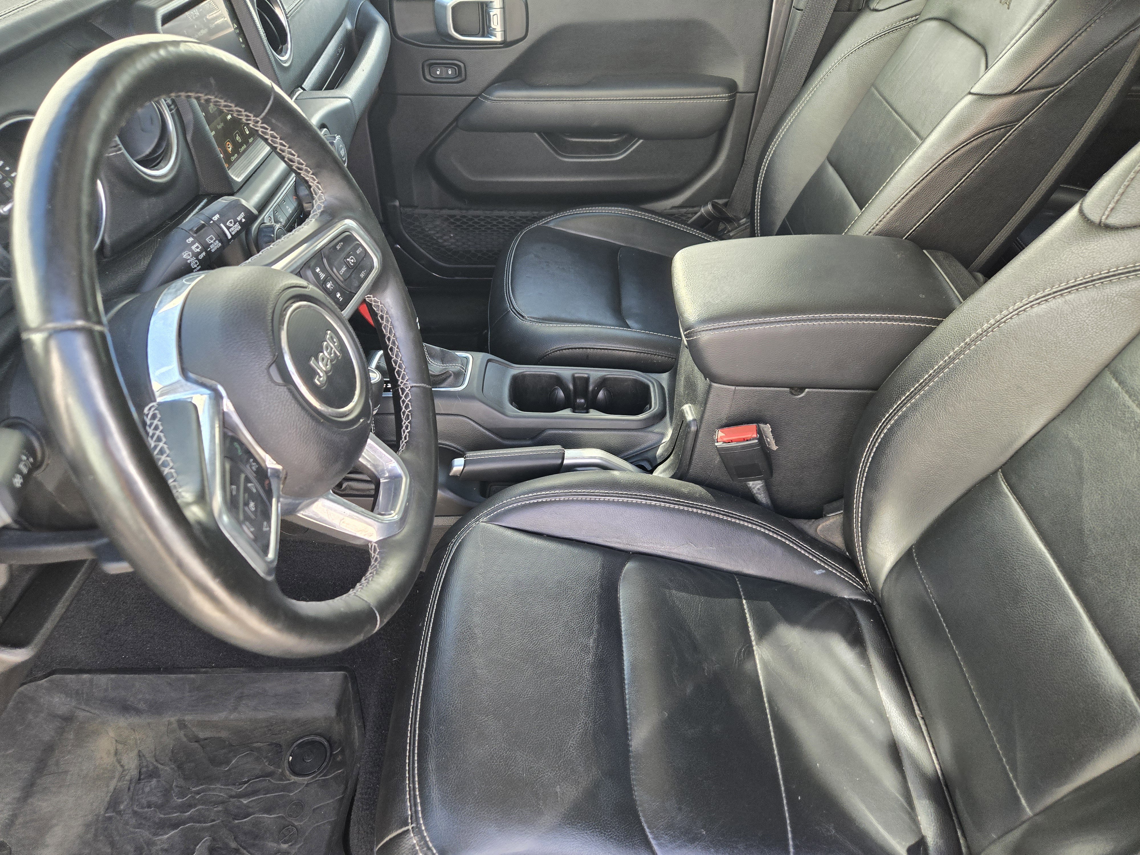 Used 2021 Jeep Wrangler Unlimited Sahara w/ Cold Weather Group image 16