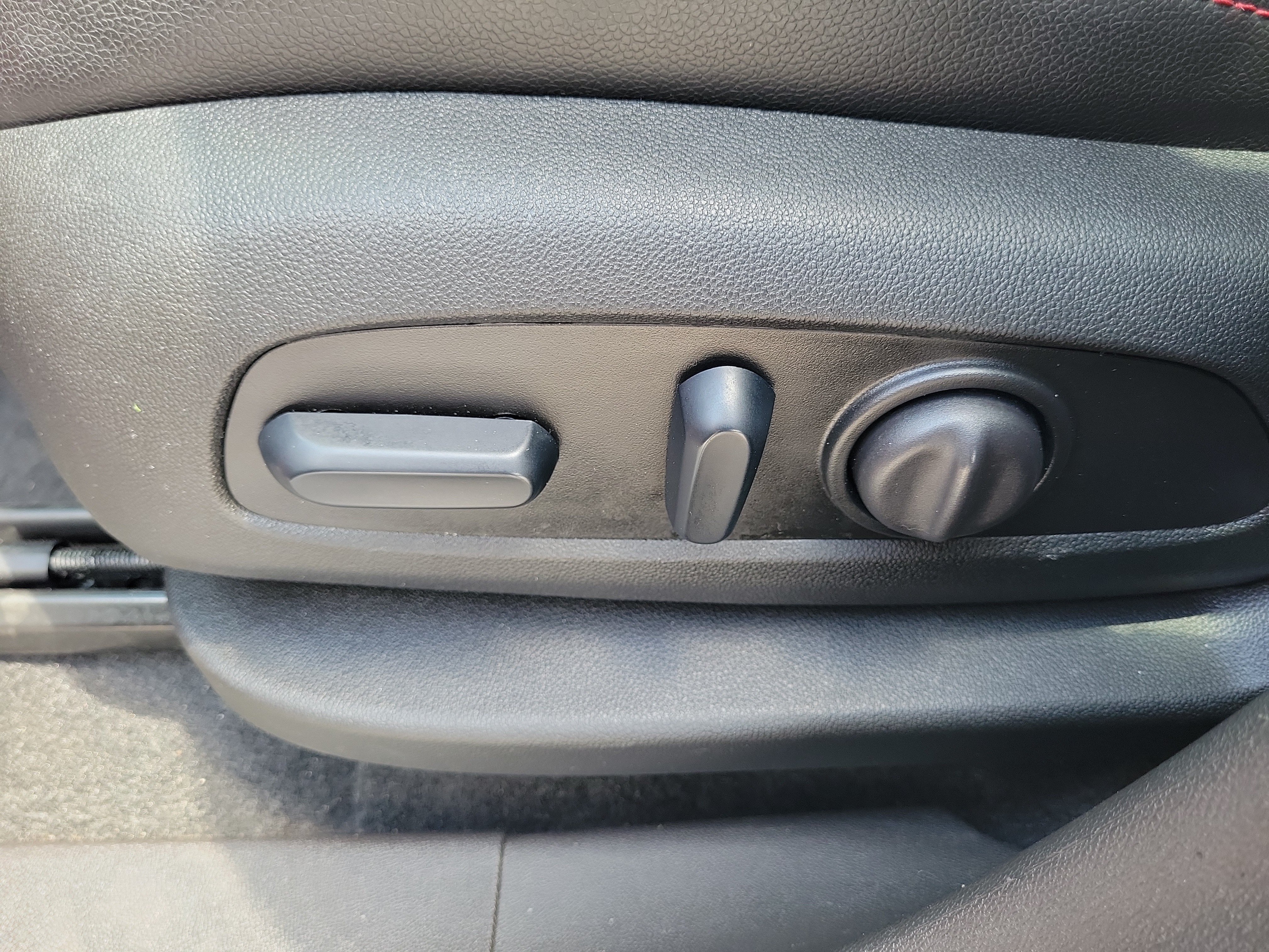 Used 2024 Chevrolet Equinox RS FWD image 14