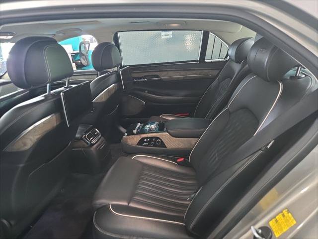 Used 2020 Genesis G90 5.0 Ultimate RWD image 16