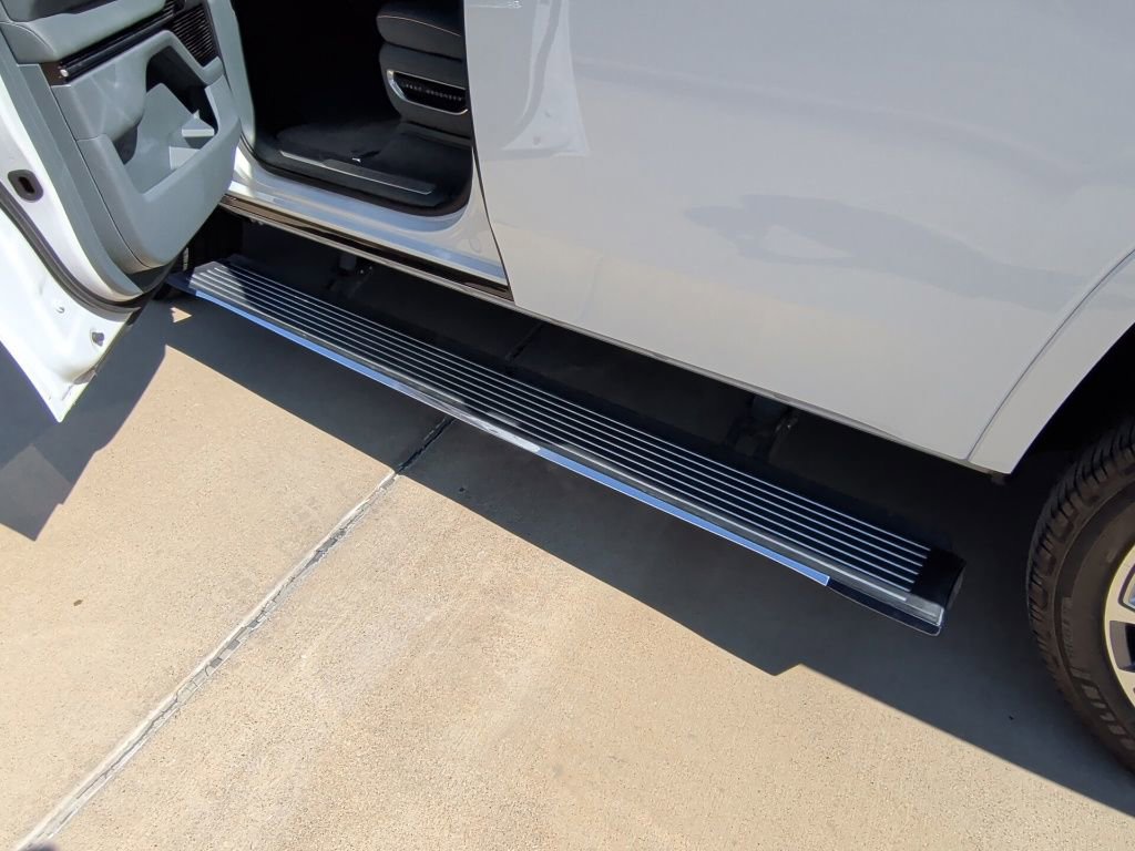 Used 2023 Jeep Grand Wagoneer Series III image 51