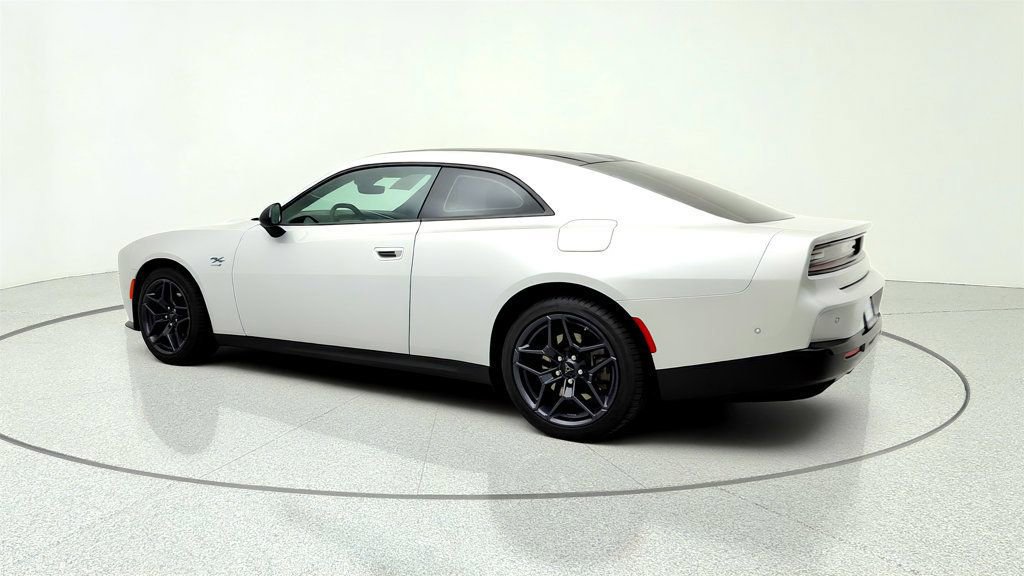 Used 2024 Dodge Charger Daytona R/T w/ Plus Group AWD/4WD image 7