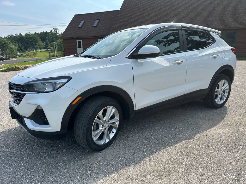 Used 2022 Buick Encore GX Preferred w/ Cold Weather Comfort Package AWD/4WD image 1