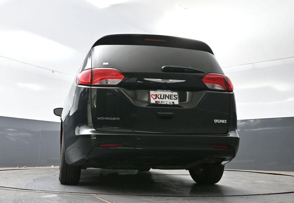 Used 2023 Chrysler Voyager LX FWD image 55