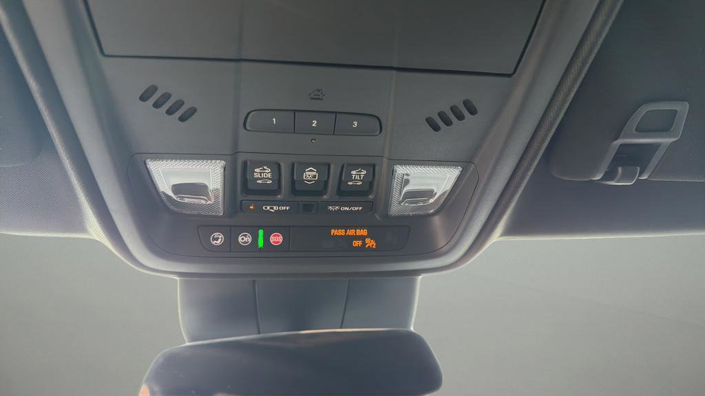 Certified 2025 Cadillac XT4 Premium Luxury w/ Cold Weather Package image 22