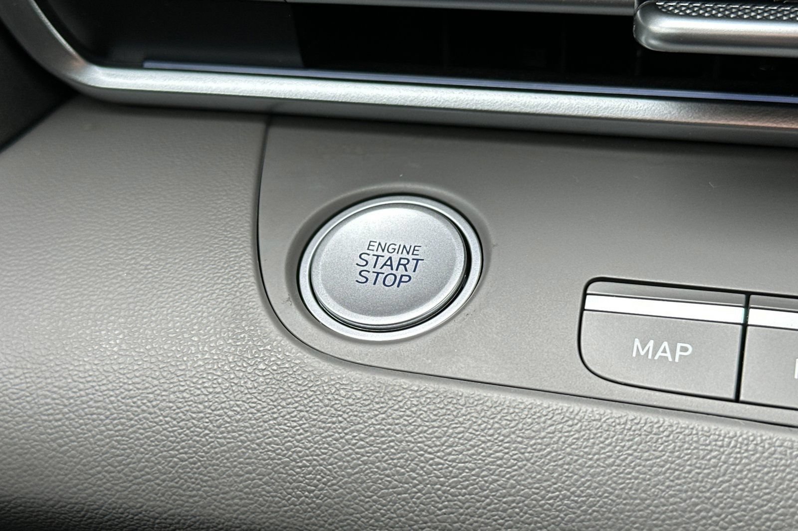 Used 2024 Hyundai Elantra SEL w/ Convenience Package FWD image 22