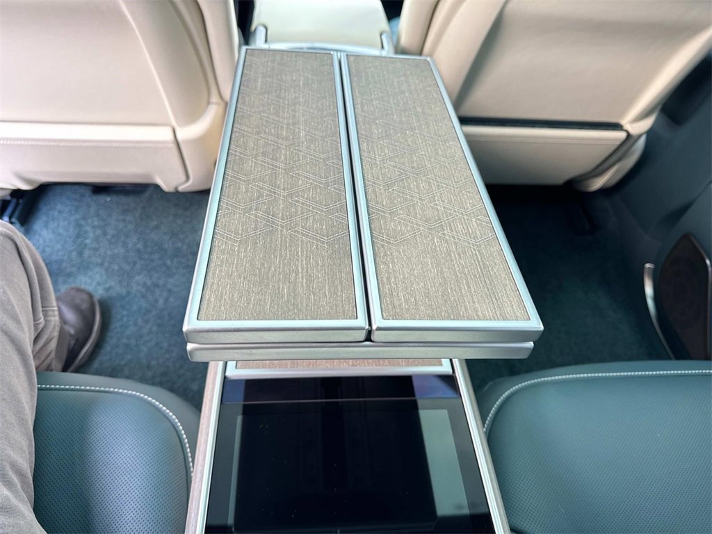 New 2025 Land Rover Range Rover SV image 16