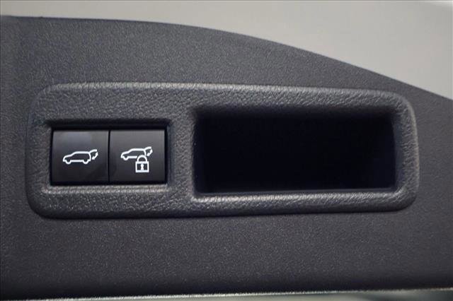 Used 2024 Subaru Solterra Limited image 7