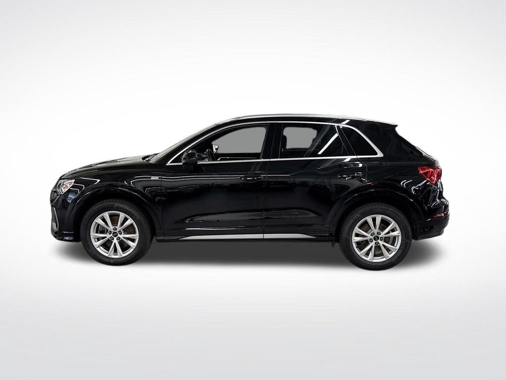 Certified 2025 Audi Q3 2.0T Premium Plus w/ Premium Plus Package AWD/4WD image 2