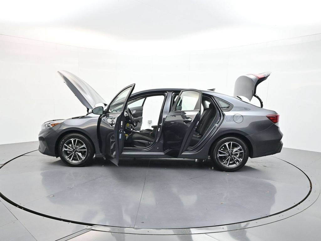 Used 2024 Kia Forte LXS FWD image 35