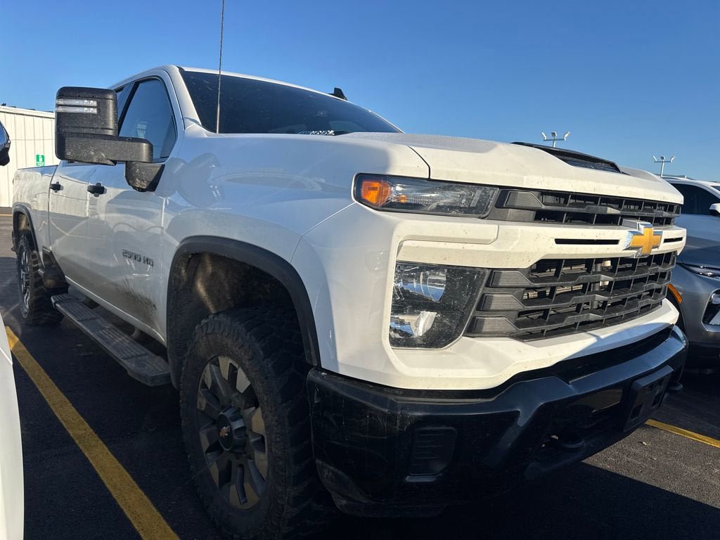 Used 2024 Chevrolet Silverado 2500 Custom w/ Custom Convenience Package AWD/4WD video 2