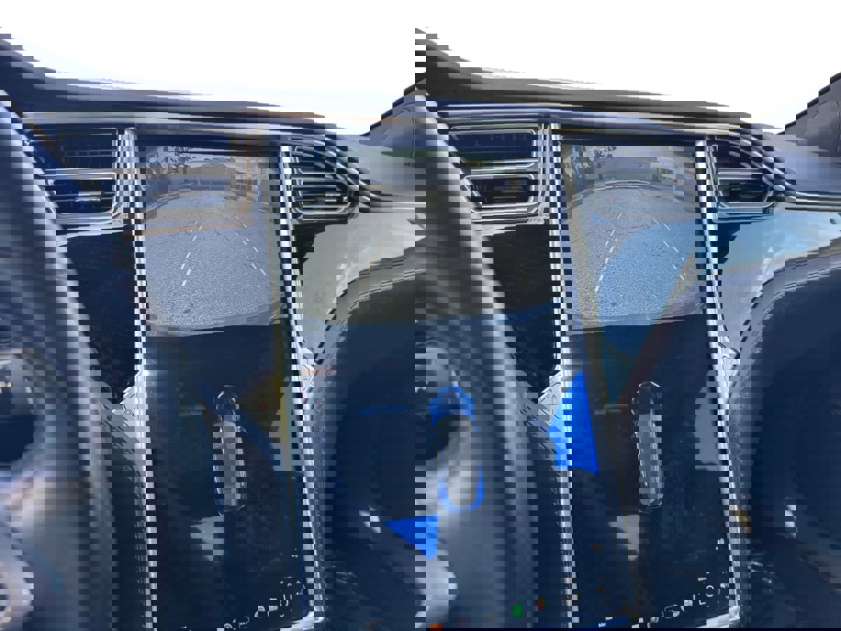 Used 2017 Tesla Model S 60 image 13