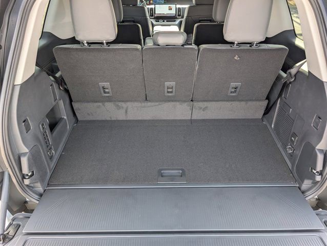 New 2026 Ford Expedition Active image 14