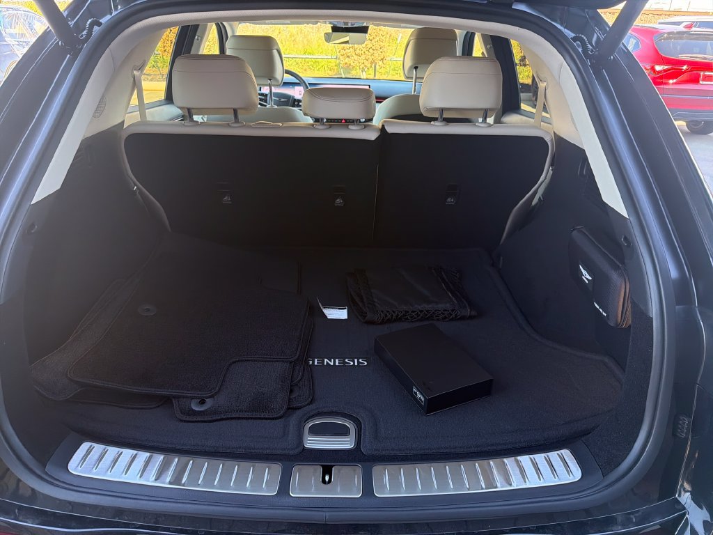 New 2027 Genesis GV70 2.5T Advanced AWD/4WD image 22