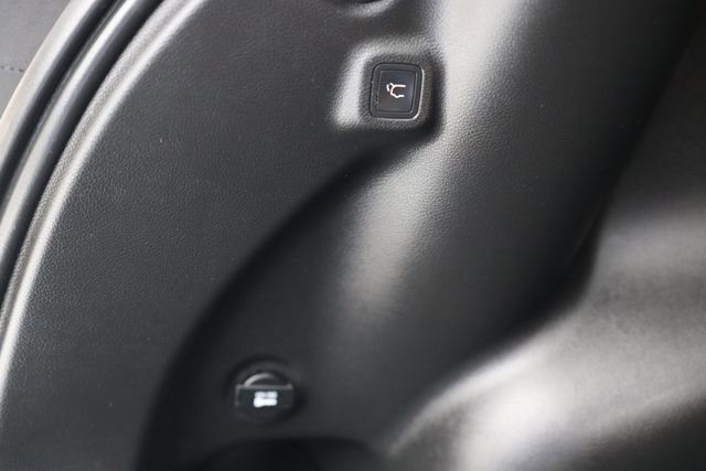 Used 2023 Jeep Compass Altitude w/ Sun and Sound Group image 11