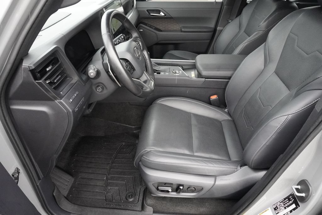 Used 2024 Lexus GX 550 w/ Accessory Package (Z1) AWD/4WD image 19