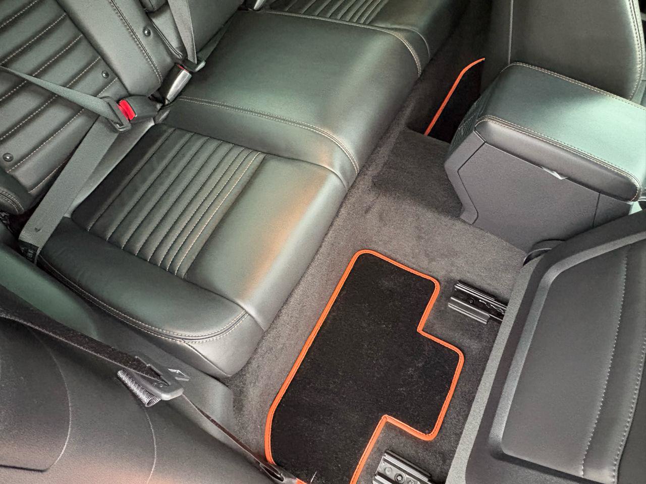 Used 2014 Dodge Challenger R/T RWD image 27