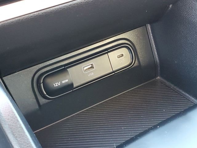 Used 2023 Kia Sportage LX image 16