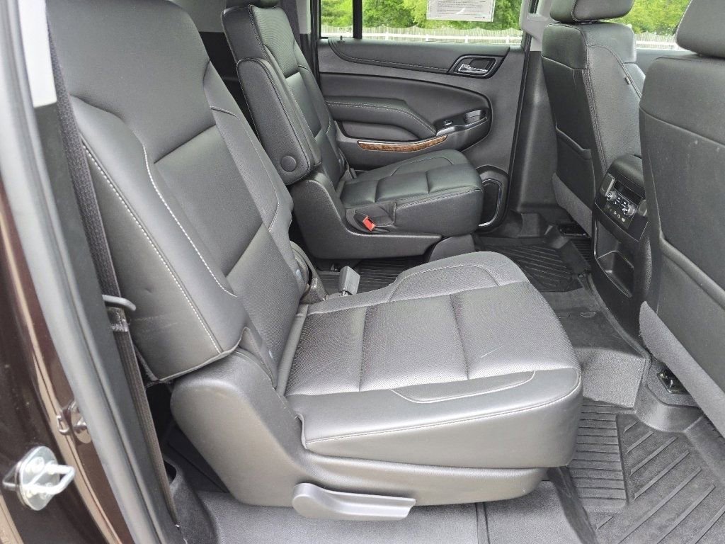 Used 2020 Chevrolet Suburban Premier AWD/4WD image 29