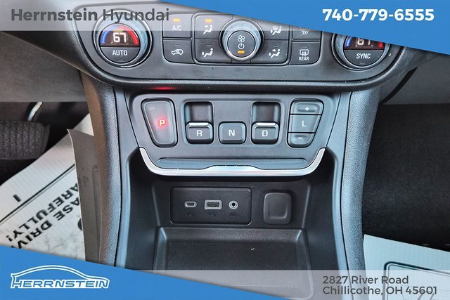 Used 2020 GMC Terrain SLE w/ Driver Convenience Package image 11