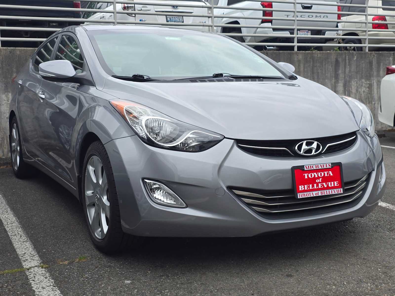 Used 2013 Hyundai Elantra Limited w/ Technology Pkg FWD image 3