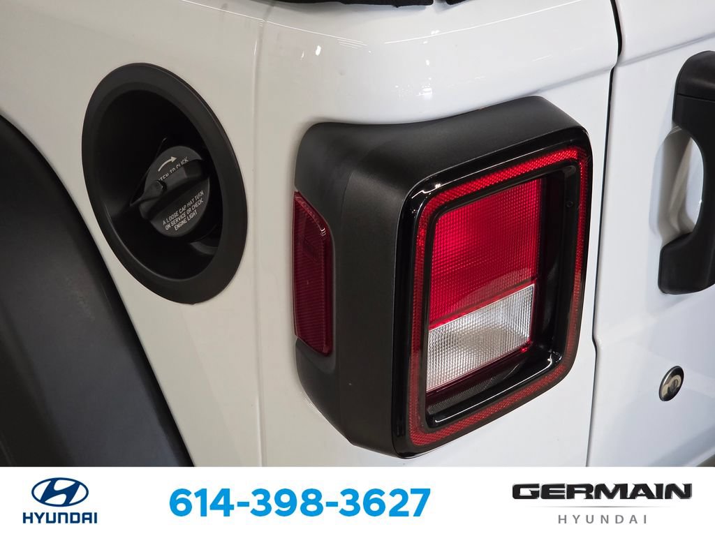 Used 2024 Jeep Wrangler Sport AWD/4WD image 16
