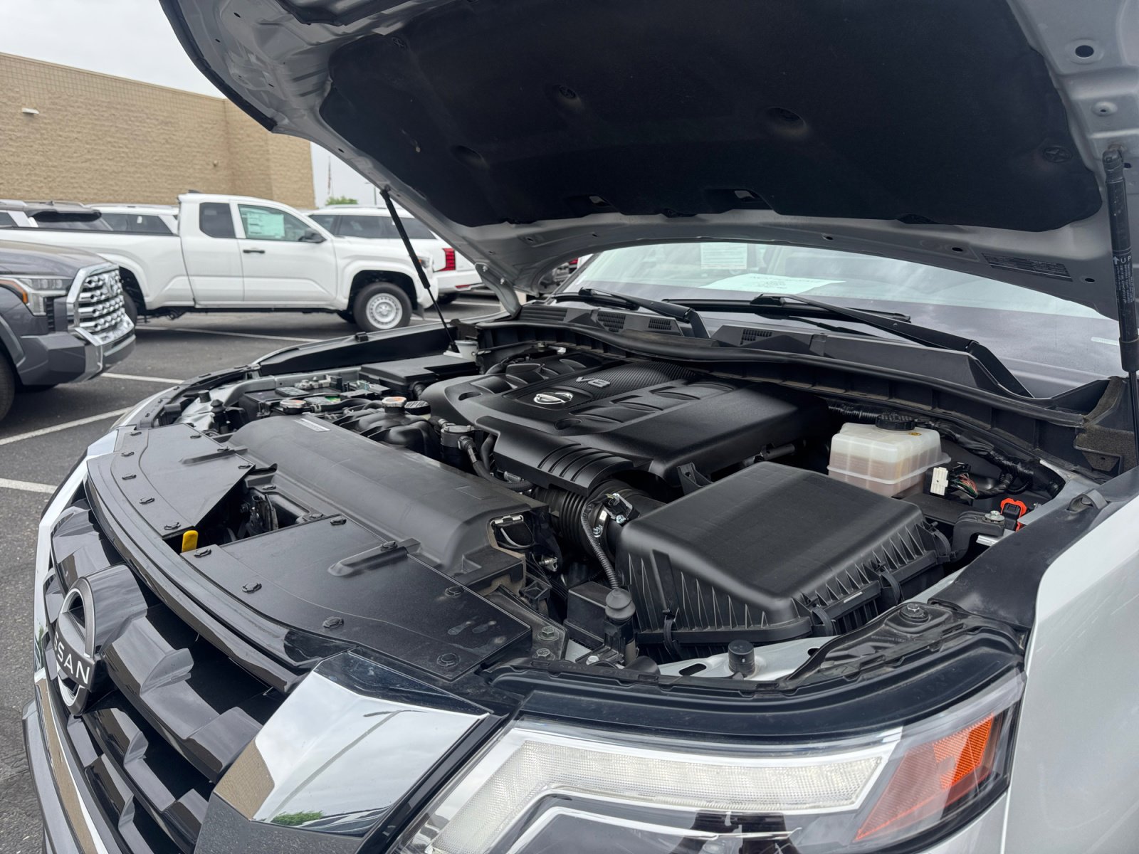 Used 2022 Nissan Armada SL image 22