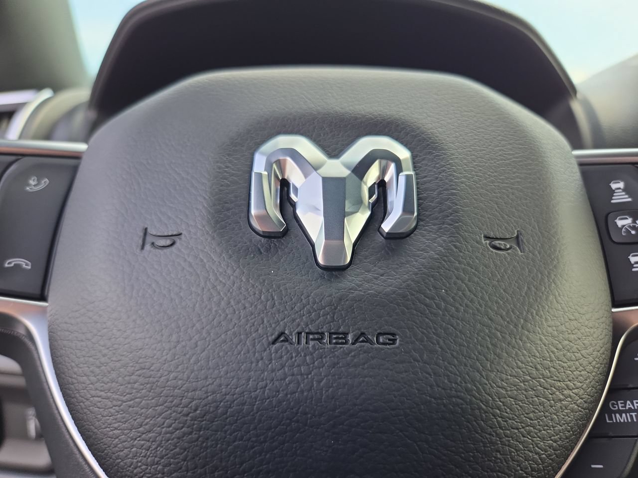 New 2026 RAM 1500 Express AWD/4WD image 21
