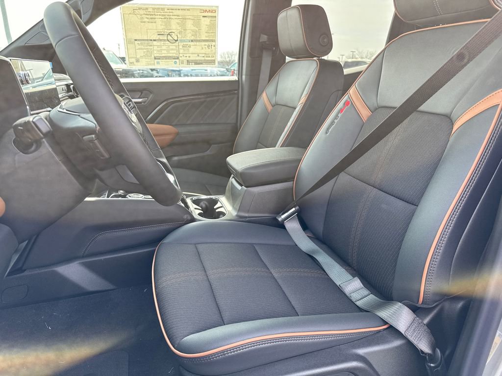 New 2026 GMC Canyon AT4 image 17