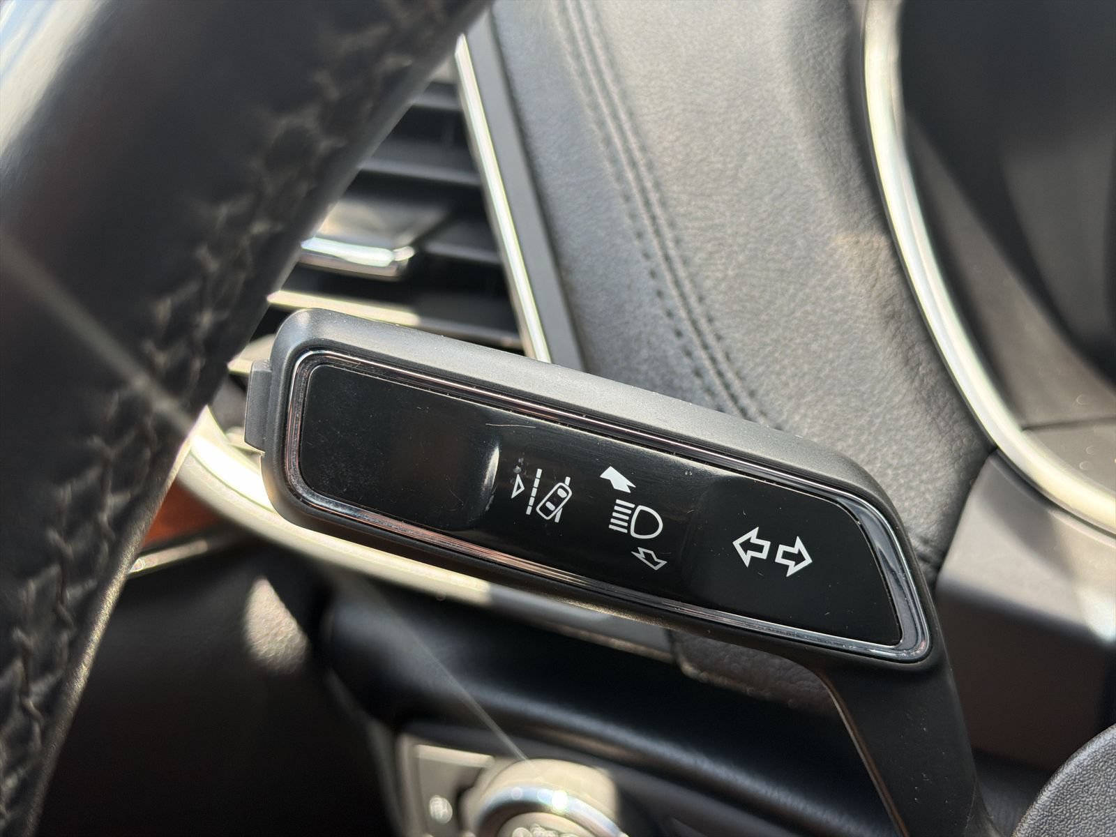 Used 2019 Lincoln Nautilus Select AWD/4WD image 28