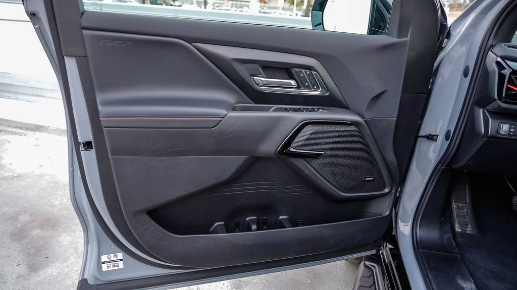 Used 2025 Chevrolet Silverado EV RST AWD/4WD image 25