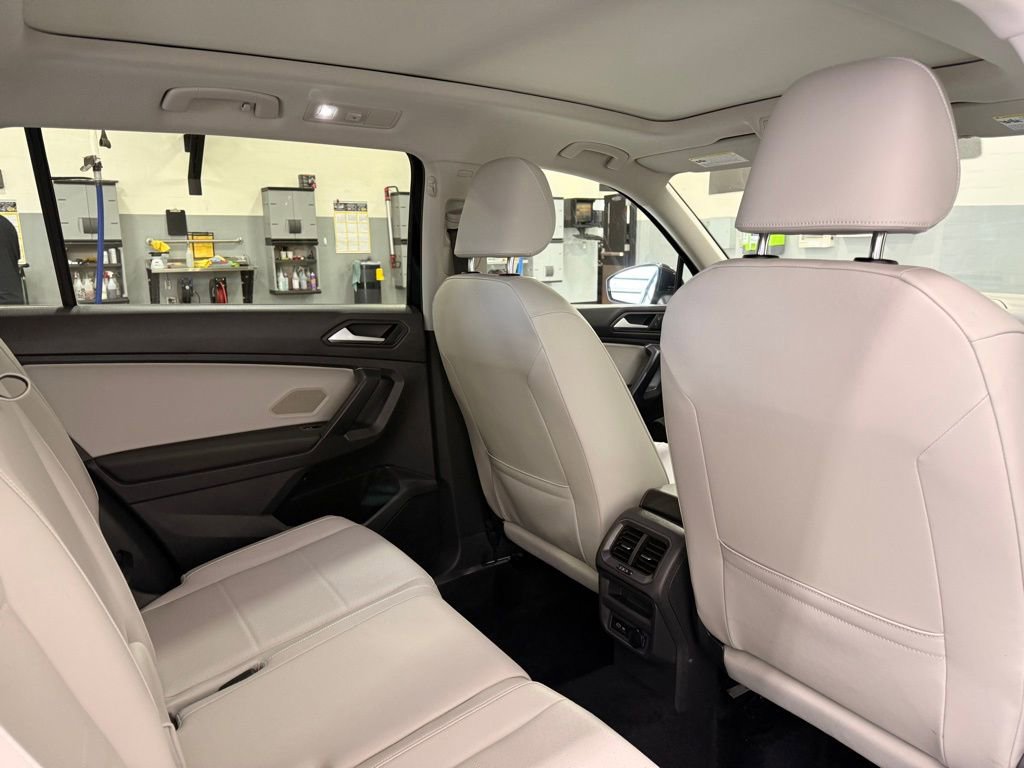 Used 2021 Volkswagen Tiguan SE image 25
