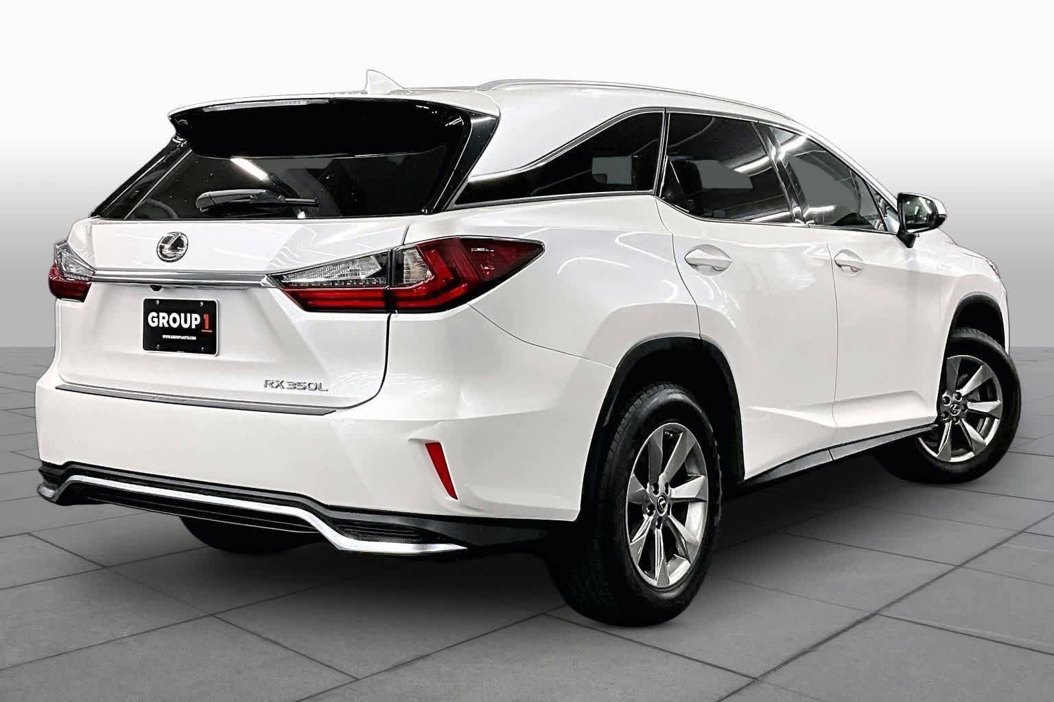 Used 2018 Lexus RX 350L FWD w/ Accessory Package image 12