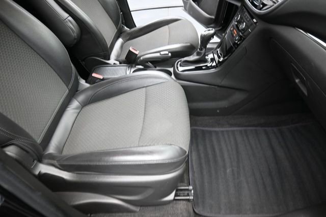 Used 2020 Buick Encore Preferred FWD image 27