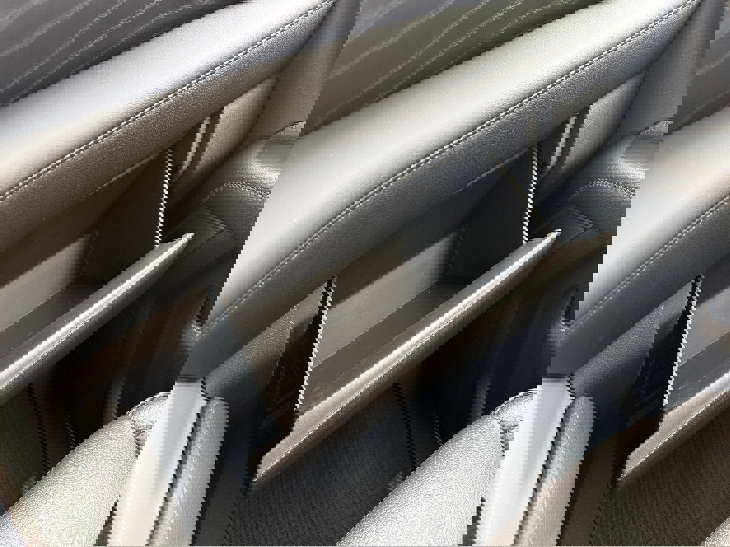 Used 2021 GMC Yukon Denali w/ Denali Premium Package image 23