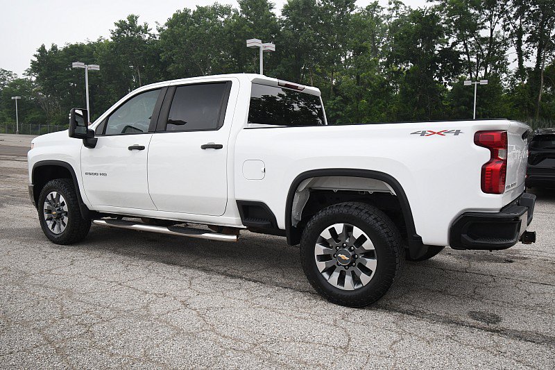 Used 2022 Chevrolet Silverado 2500 Custom AWD/4WD image 5