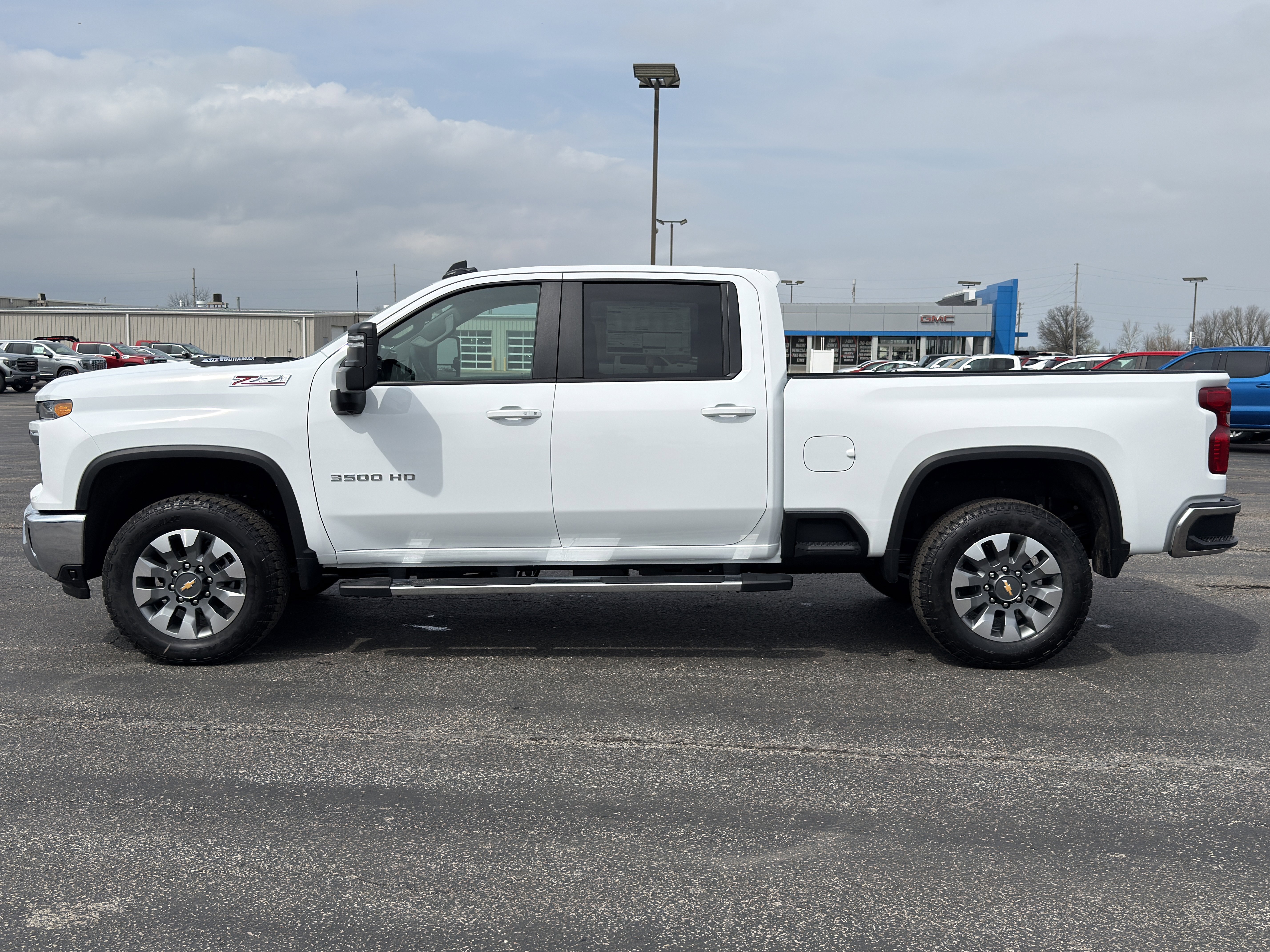 New 2026 Chevrolet Silverado 3500 LT image 6