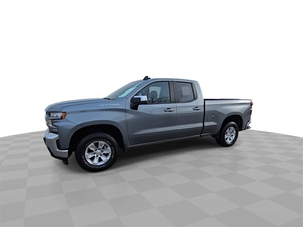 Used 2020 Chevrolet Silverado 1500 LT w/ Convenience Package image 4