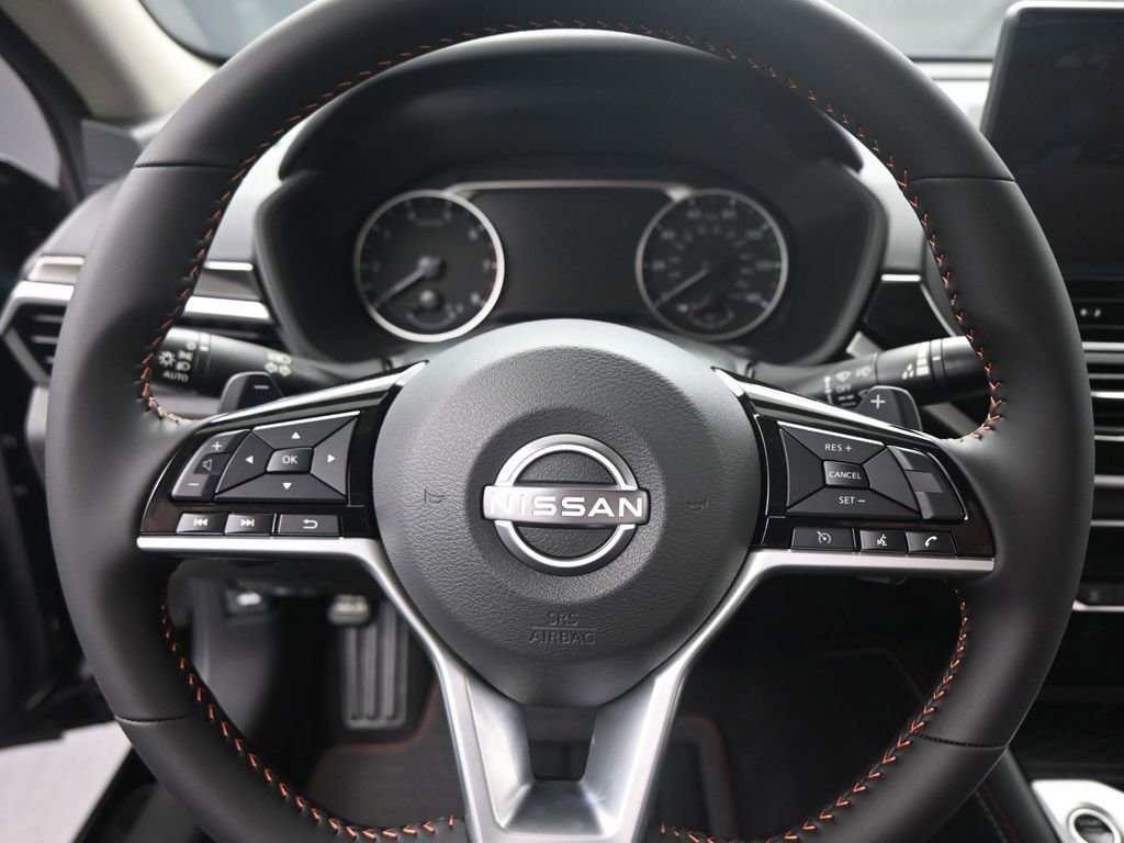 New 2025 Nissan Altima 2.5 SR image 12