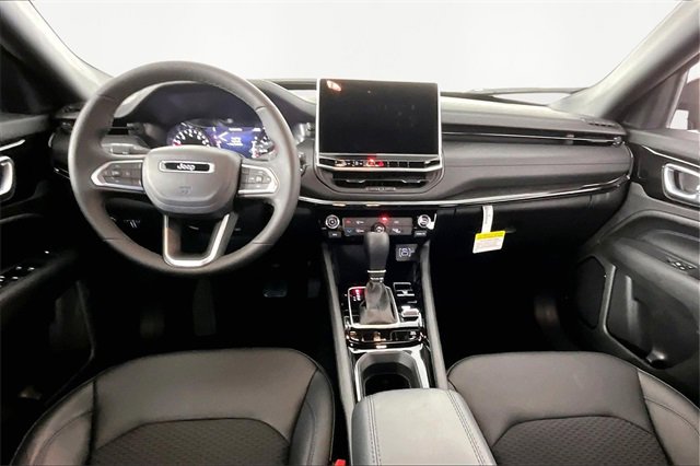 New 2026 Jeep Compass Latitude image 6