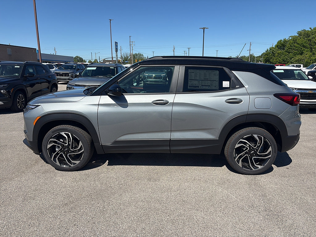 New 2026 Chevrolet TrailBlazer RS w/ Convenience Package AWD/4WD video 2