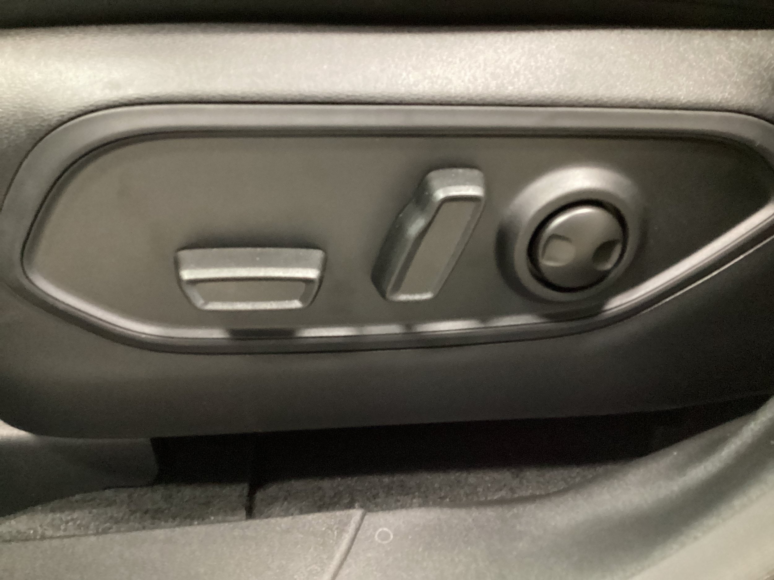 New 2026 Jeep Cherokee Limited AWD/4WD image 17