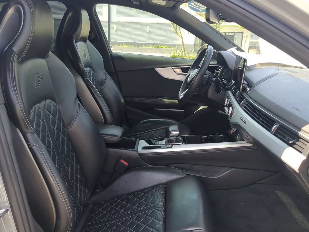 Used 2021 Audi S4 Premium Plus w/ Premium Plus Package AWD/4WD image 32