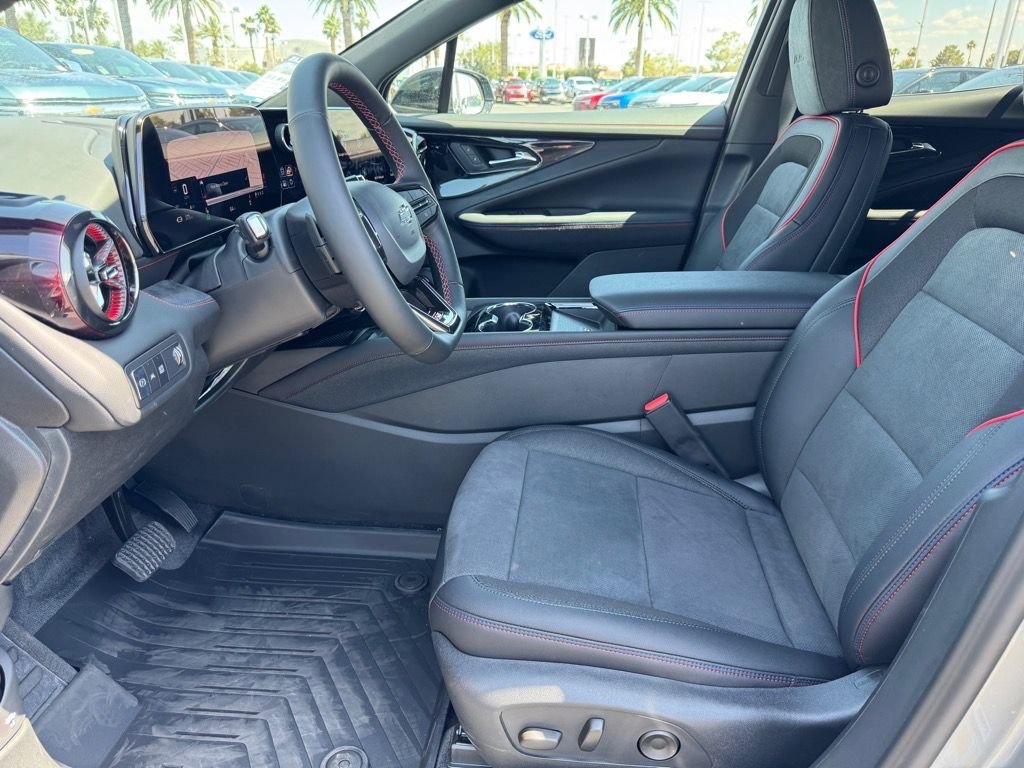 New 2025 Chevrolet Blazer EV RS image 6