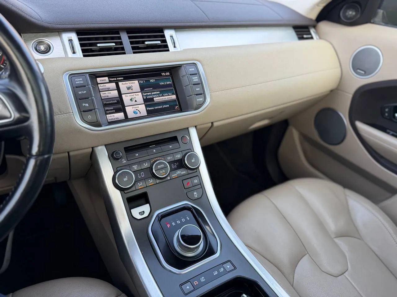 Used 2015 Land Rover Range Rover Evoque Pure Premium AWD/4WD image 54