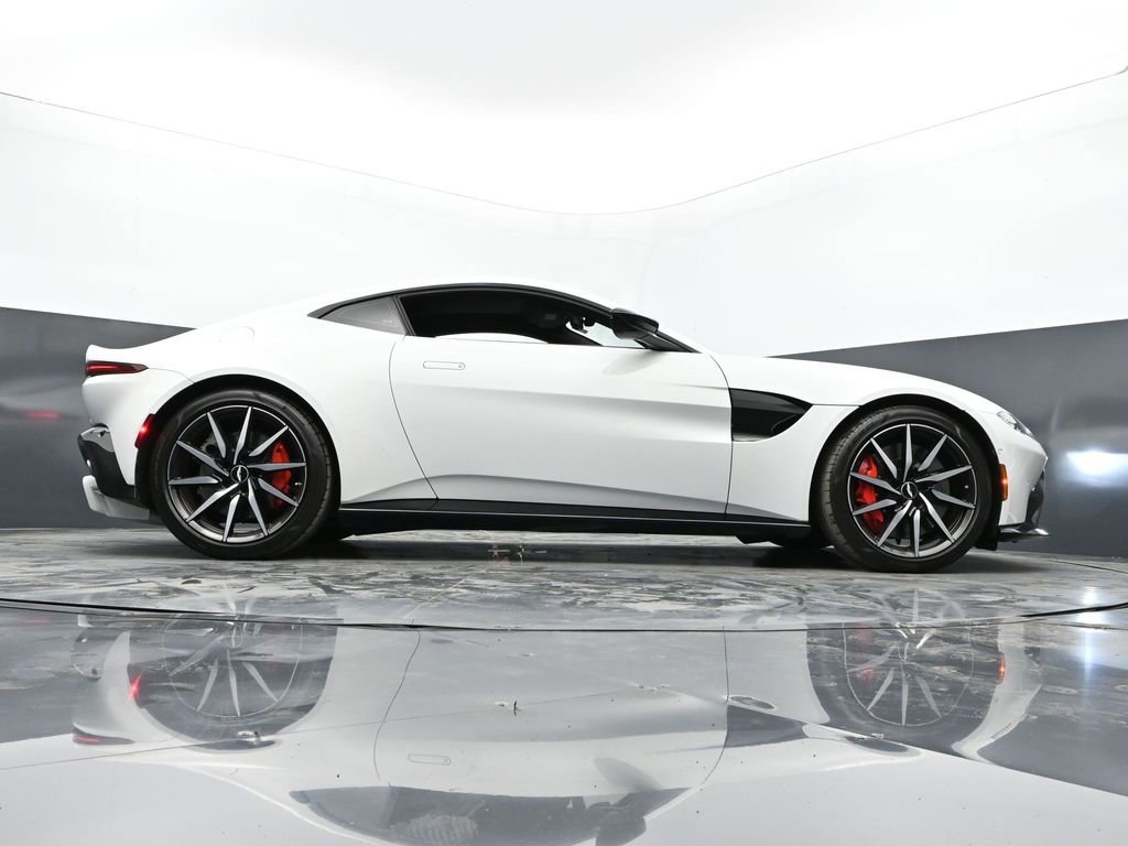 Used 2019 Aston Martin V8 Vantage Coupe image 43