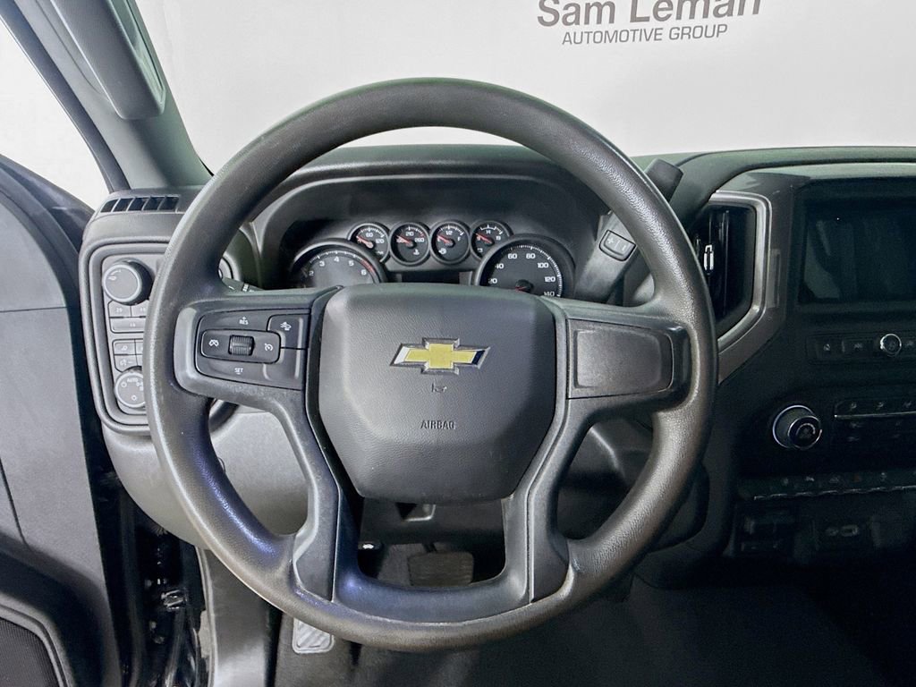 Used 2024 Chevrolet Silverado 2500 Custom w/ Custom Value Package image 13