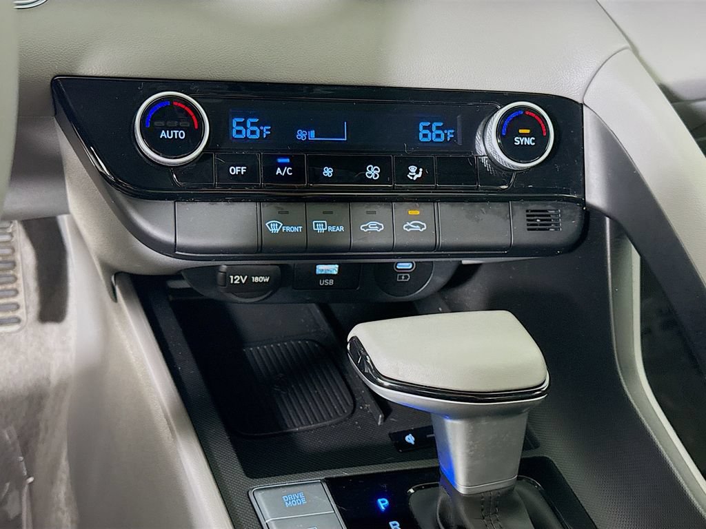 Certified 2025 Hyundai Elantra Sport FWD image 8