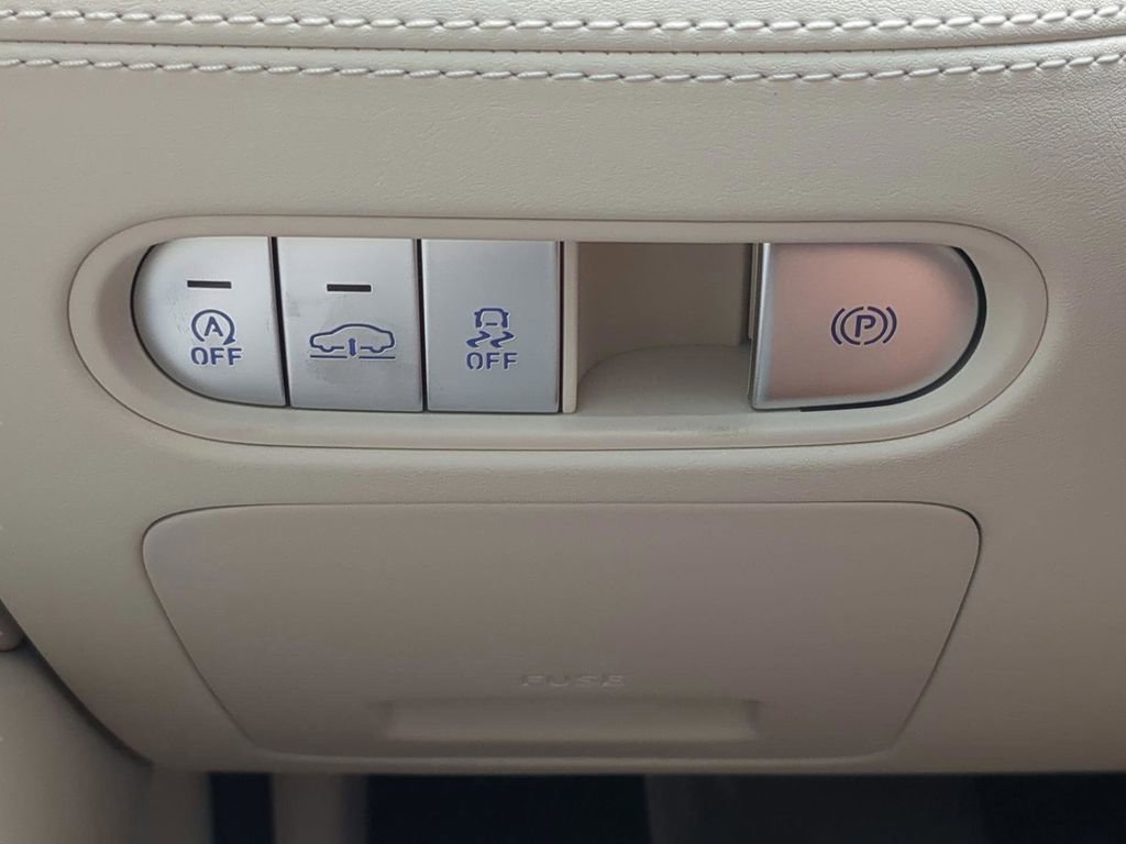 New 2025 Genesis G90 3.5T image 20